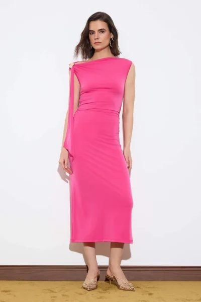TRENDYOLMİLLA Limited Edition Fuchsia bodycon Asymmetric Yaka Sleeveless with accessories Maxi Flexible Knitting Dress