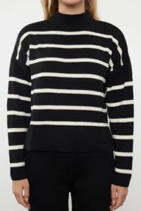 TRENDYOLMİLLA Black Striped Knitwear Pantolonlu Top and Bottom Set - Image 3