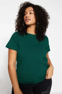 Trendyol Curve Emerald Green Regular Fit Basic Crew Neck 100% Cotton Knitting Plus Size T-Shirt - Image 2