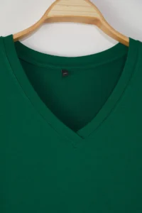 Trendyol Curve Emerald Green Regular Fit V-neck Plus Size T-Shirt - Image 6