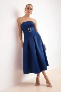 TRENDYOLMİLLA Navy Blue Satin Strapless Collar Pleated Belt Detailed Midi Dress