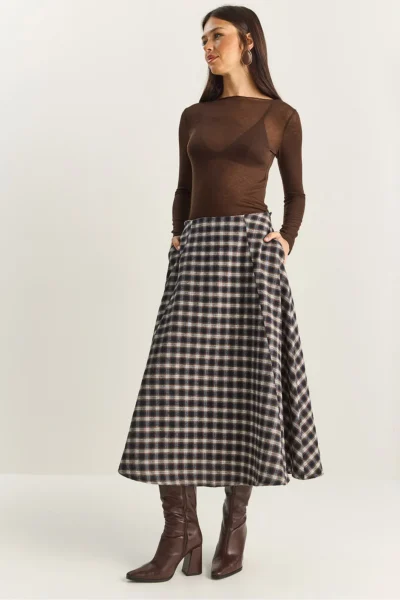 Bianco Lucci Women's Plaid Patterned A-Line Long Skirt with Pocket Detail