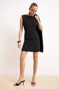 TRENDYOLMİLLA Black padded Plain Sleeveless Mini Flexible Weaving Dress - Image 2