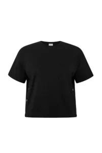 Trendyol Curve Black Crew Neck Snap Button Detailed Knitting Plus Size Oversized Crop Size T-Shirt - Image 4