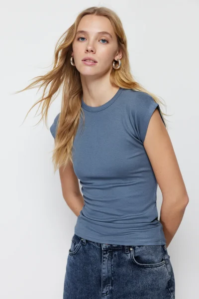 TRENDYOLMİLLA Open Anthracite Viscous/Soft Material Fitted/Flexible Knitting Blouse