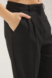 TRENDYOLMİLLA Black*001 Straight/Plain Kesim Pilili Weaving Dress Pants - Image 6