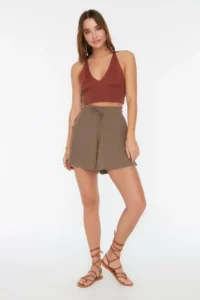 TRENDYOLMiLLA Brown Rahat Kesim Regular Waist Crepe/textured Knitting Shorts