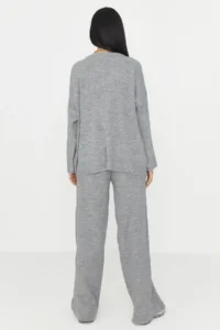 TRENDYOLMİLLA Gray Wide Pattern Basic Fitted Knitwear Top and Bottom Set - Image 5