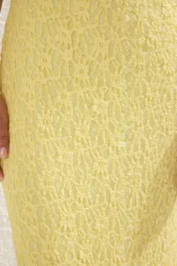 TRENDYOLMİLLA Light Yellow Lace bodycon Low-cut back Flexible Knitting Dress - Image 3