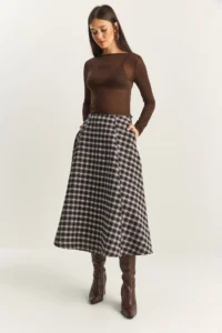 Bianco Lucci Women's Plaid Patterned A-Line Long Skirt with Pocket Detail - Image 3