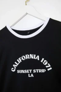 Trendyol Curve Black Crew Neck Printed Knitting Plus Size T-Shirt - Image 4