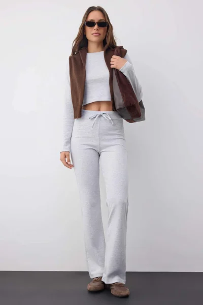 TRENDYOLMİLLA Wardrobe Essentials –Gray Melange slim/Fitting Knitting Top and Bottom Set |