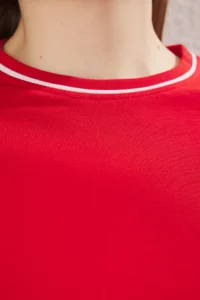 Trendyol Curve Red Crew Neck Biye Detailed Basic Plus Size T-Shirt - Image 3