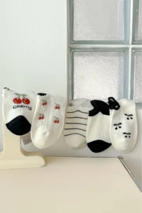 BGK Pack of 5 Cherry Patterned Embossed Invisible Socks - Image 3