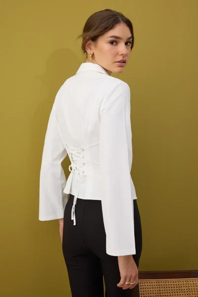 TRENDYOLMİLLA Ecru Corset Detailed Shirt