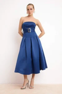 TRENDYOLMİLLA Navy Blue Satin Strapless Collar Pleated Belt Detailed Midi Dress - Image 2