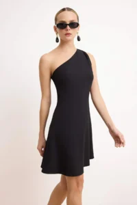 TRENDYOLMİLLA Black Single Arm Skirt Opened at Waist Short / Mini Flexible Weaving Dress - Image 2