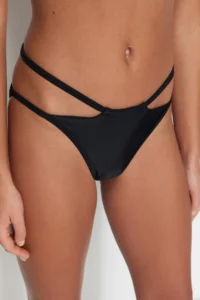 TRENDYOLMİLLA Black Piped Normal Hem Bikini Bottom - Image 4