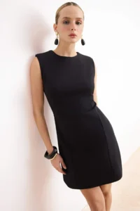 TRENDYOLMİLLA Black padded Plain Sleeveless Mini Flexible Weaving Dress