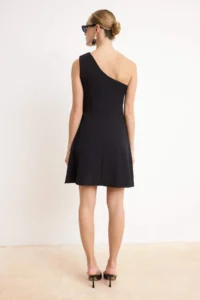 TRENDYOLMİLLA Black Single Arm Skirt Opened at Waist Short / Mini Flexible Weaving Dress - Image 4