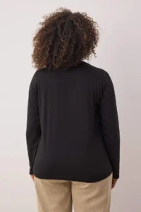 Trendyol Curve Black 100% Cotton Long Sleeve Crew Neck Regular Basic Knitting Plus Size T-Shirt - Image 4