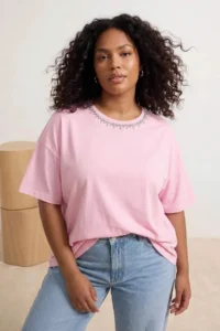 Trendyol Curve Pink Stoned Collar Relaxed Fit 100% Cotton Knitting Plus Size T-Shirt - Image 2