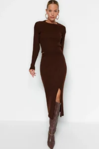 TRENDYOLMİLLA Brown Crop Knitwear Top and Bottom Set - Image 3