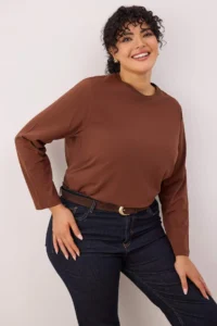Trendyol Curve Brown 100% Cotton Long Sleeve Crew Neck Regular Basic Knitting Plus Size T-Shirt - Image 2