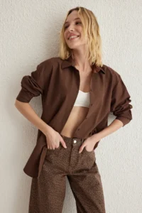 TRENDYOLMİLLA Brown Regular Normal Pattern Weaving Shirt