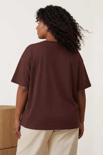 Trendyol Curve Brown Boyfriend Fit Yanda Snap Snap Detailed 100% Cotton Knitting Plus Size T-Shirt