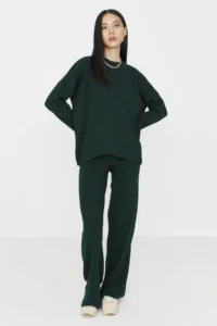 TRENDYOLMİLLA Emerald Green Wide Pattern Basic Corduroy Knitwear Top and Bottom Set