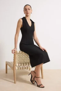 TRENDYOLMİLLA Black V-neck Midi Flexible Weaving Dress