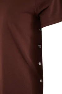 Trendyol Curve Brown Boyfriend Fit Yanda Snap Snap Detailed 100% Cotton Knitting Plus Size T-Shirt - Image 6