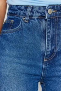 TRENDYOLMİLLA Light Blue High Waist Mom 100% Cotton Non-Stretch jeans - Image 9