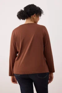 Trendyol Curve Brown 100% Cotton Long Sleeve Crew Neck Regular Basic Knitting Plus Size T-Shirt - Image 4