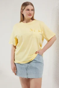 Trendyol Curve Light Yellow Loose Fit with pocket Fiyonk Detailed Plus Size T-Shirt