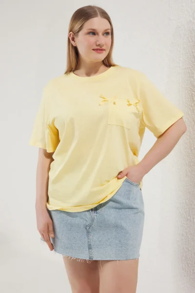 Trendyol Curve Light Yellow Loose Fit with pocket Fiyonk Detailed Plus Size T-Shirt
