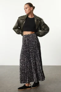 TRENDYOLMİLLA Dark Brown pleated Leopard Printed Flexible Knitting Skirt