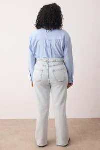 Trendyol Curve Light Blue High Waist Slit Detailed Flare Fit plus size jeans - Image 4