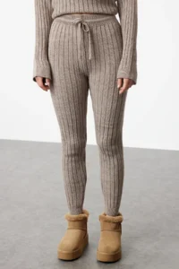 TRENDYOLMİLLA Mink Ribbed Wide Pattern Knitwear Top and Bottom Set - Image 4