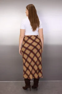 Trendyol Curve Multicolored Siphon Midi Plaid/Checkered Weaving Plus Size Skirt - Image 4