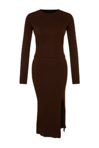 TRENDYOLMİLLA Brown Crop Knitwear Top and Bottom Set - Image 6