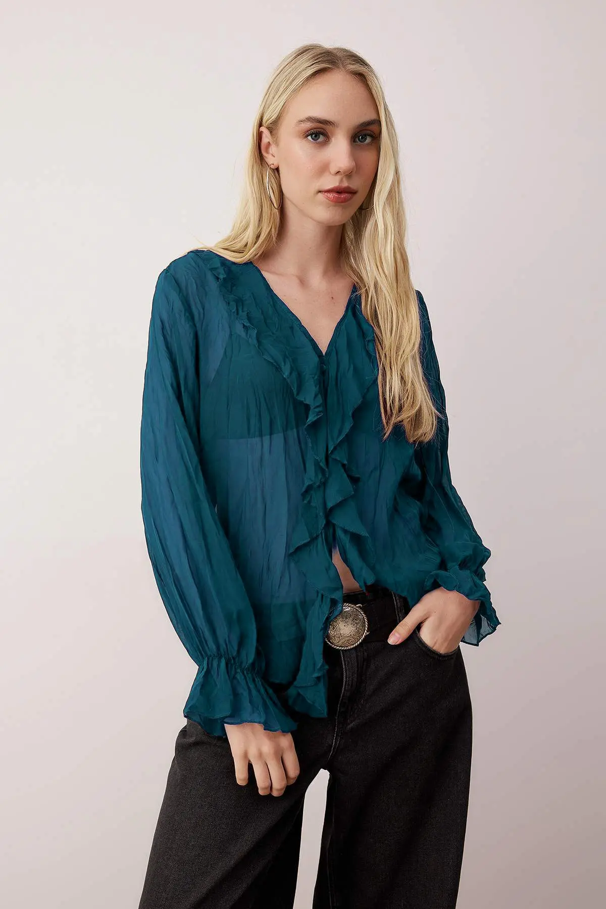 TRENDYOLMİLLA Petrol Blue Blue Blue Wrinkled Siphon Transparent Shirt