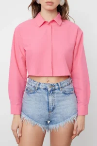 TRENDYOLMİLLA Pink Crop Weaving Low-cut back linen look Beach Shirt - Image 4