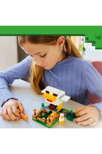 LEGO ® Minecraft® Chicken Farm  - 7+ Creative Toy Building Set (233 Pieces) - Image 3