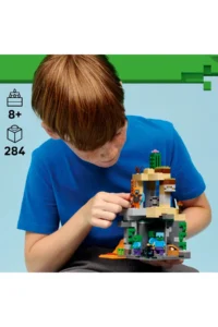 LEGO ® Minecraft® Zombie Dungeon  - 8+ Creative Toy Building Set (284 Pieces) - Image 7