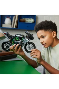 LEGO ® Technic Kawasaki Ninja H2R Motorcycle  - 10+ Toy Model Building Set (643 Pieces) - Image 8