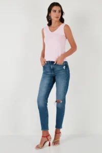 Lela Thick Sleeveless V-neck Blouse Blouse - Image 3
