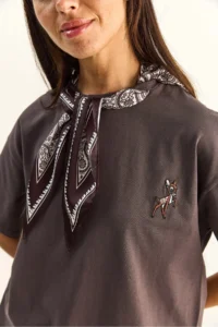 Bianco Lucci Women's Gazelle Embroidered Basic Casual T-Shirt with Scarf 7517 - Image 6