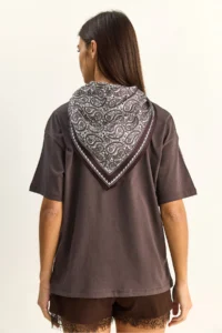 Bianco Lucci Women's Gazelle Embroidered Basic Casual T-Shirt with Scarf 7517 - Image 7